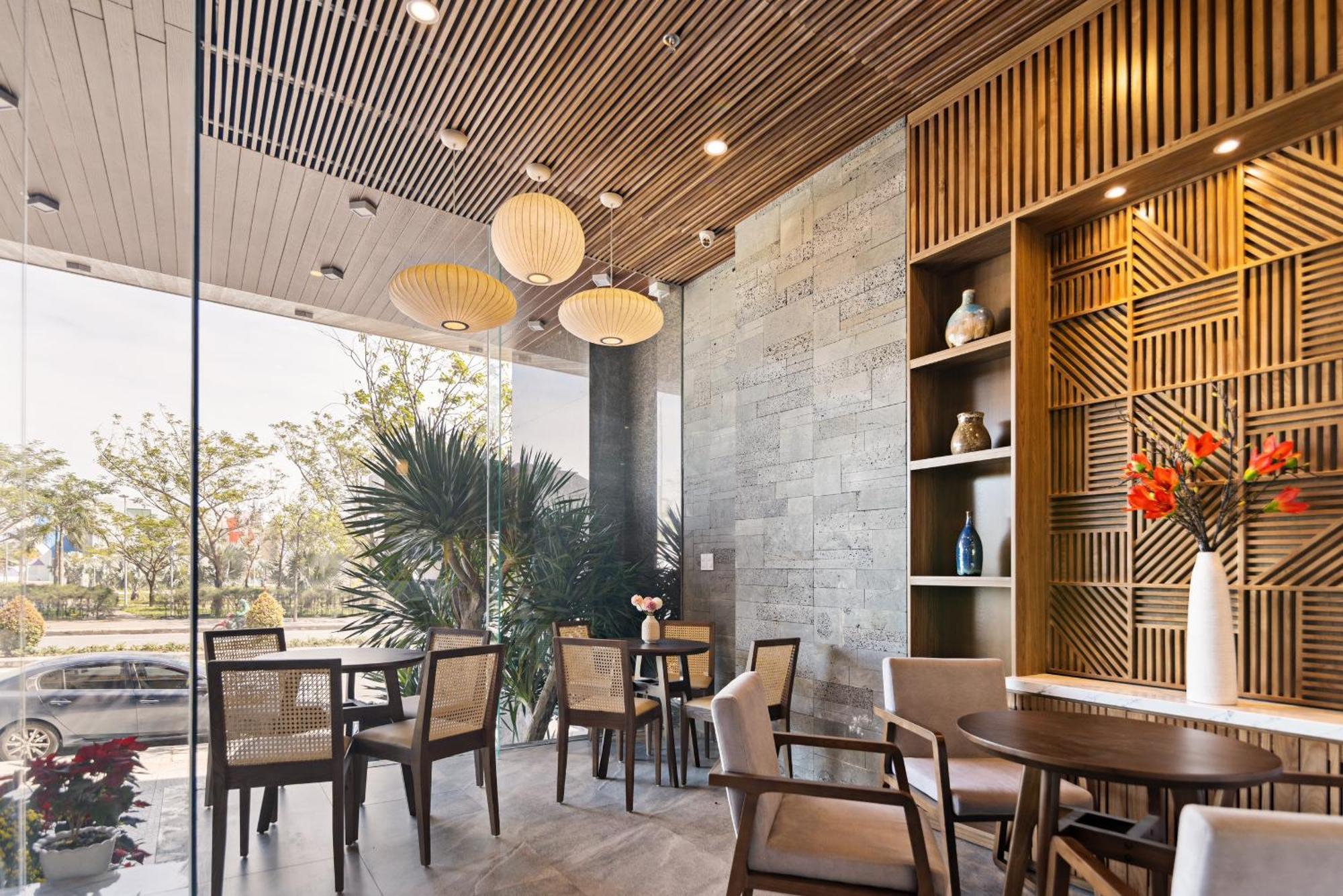 Hoang Thinh Hotel & Apartment Danang Exterior photo
